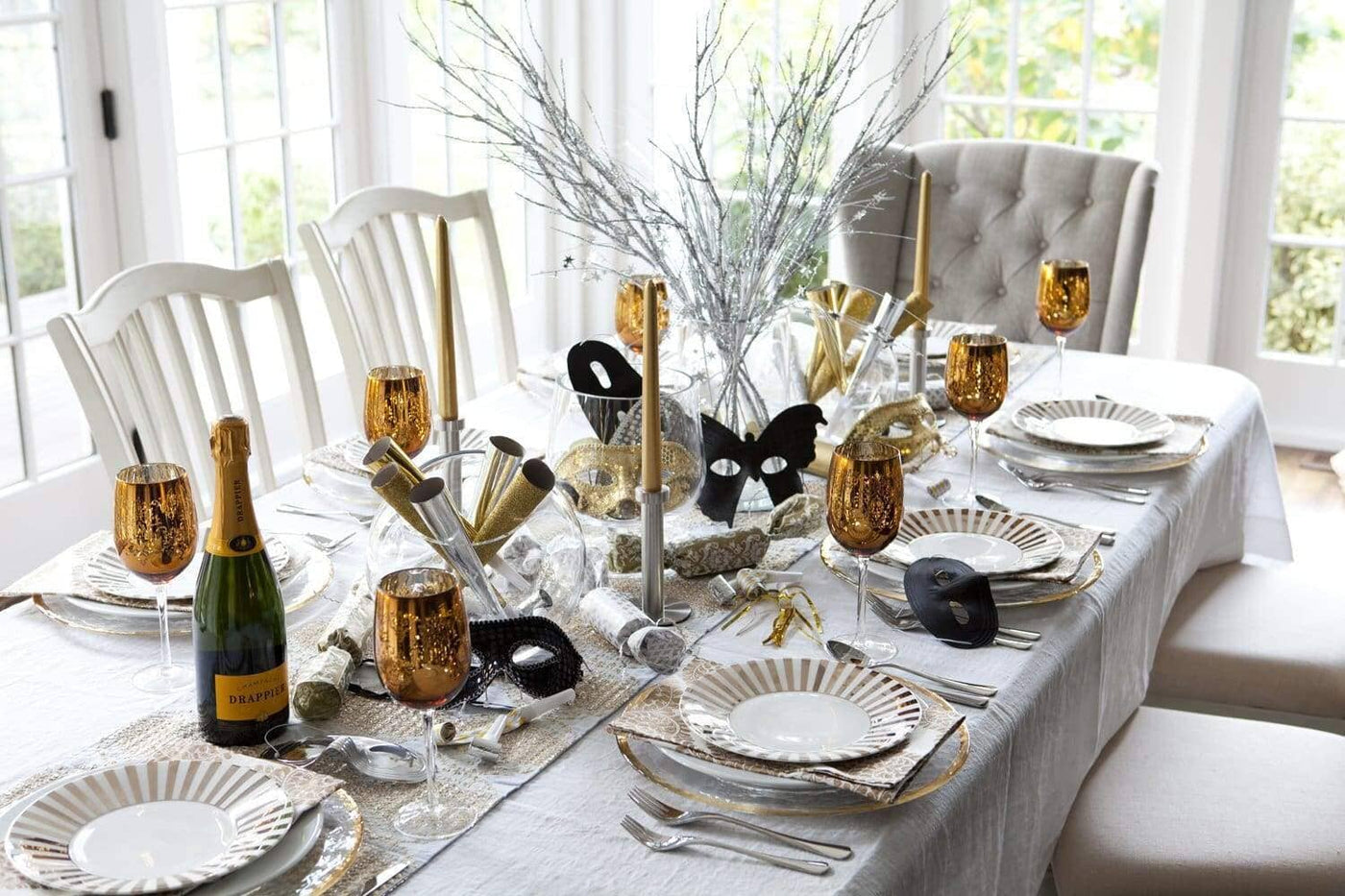 Inspiring New Year’s Eve Table Setting Ideas For That Night At Home