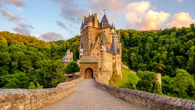 Les itinéraires de vacances d'hiver qui vous feront vous sentir comme un roi : les 10 plus beaux châteaux d'Europe