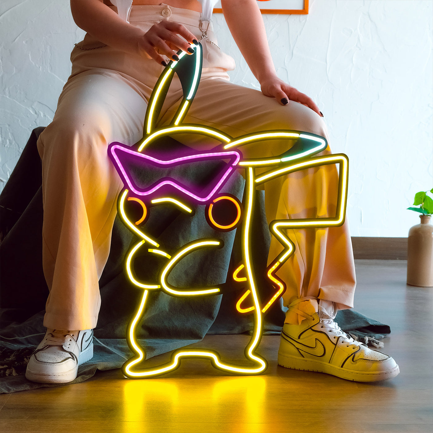 Art mural au néon inspiré de Pikachu 
