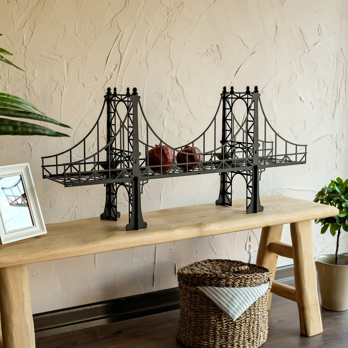 Bridge Shelf | Manhattan – Hoagard.com